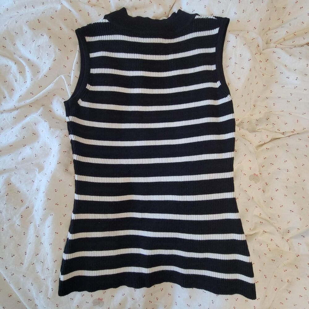 Women's stripped Black and White Vest